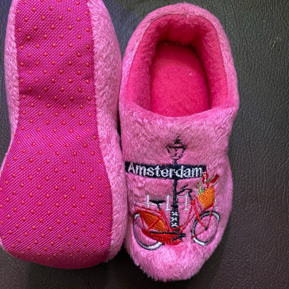 Pink Amsterdam Embroidered toddler Slippers